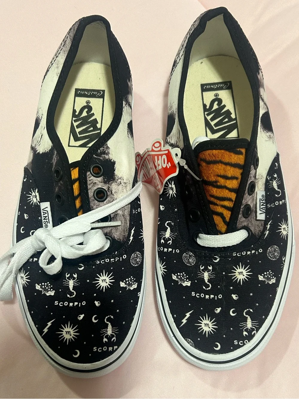 SCORPIO VANS♏️ - Picture 2 of 6